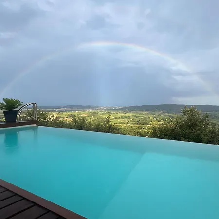 بيت ضيافة Les Hauts D'avignon روشيفورْ دو جارْ