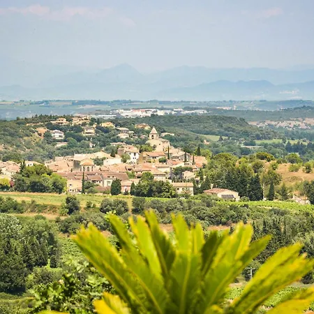 Les Hauts D'avignon בית הארחה