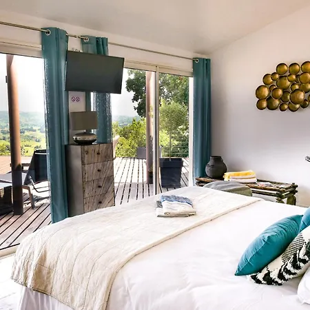 بيت ضيافة Les Hauts D'avignon روشيفورْ دو جارْ